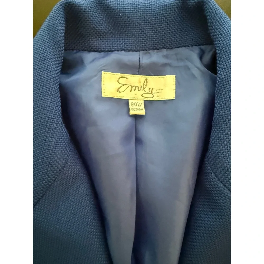 emily womens